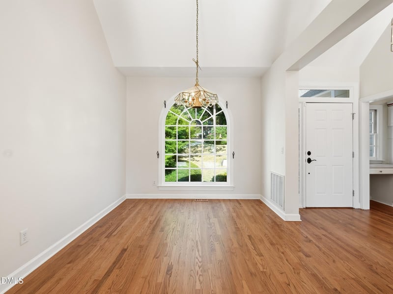 111 Windrock Ln, Cary, NC 27518