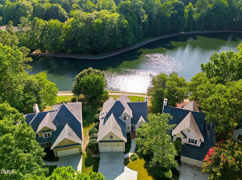 111 Windrock Ln, Cary, NC 27518