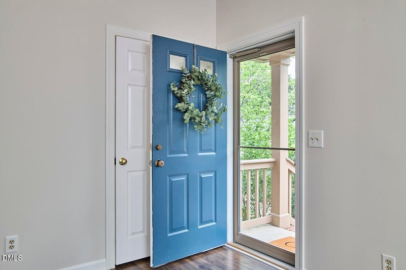 111 Windward Ct, Cary, NC 27513