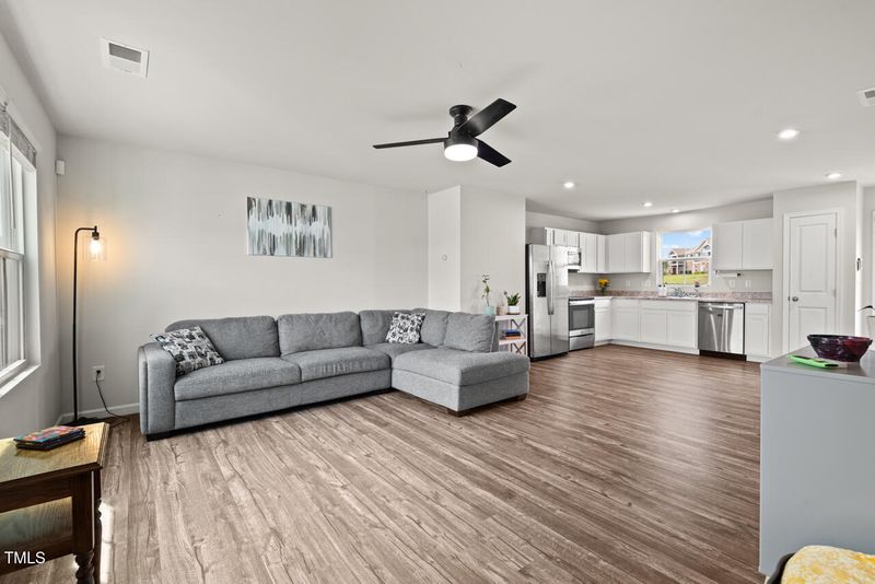 1110 Bent Willow Dr, Durham, NC 27704