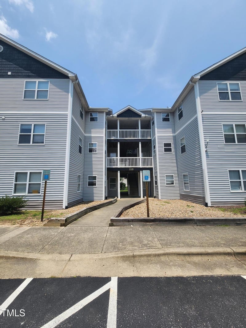 1110 Carlton Ave #302 D, Raleigh, NC 27606