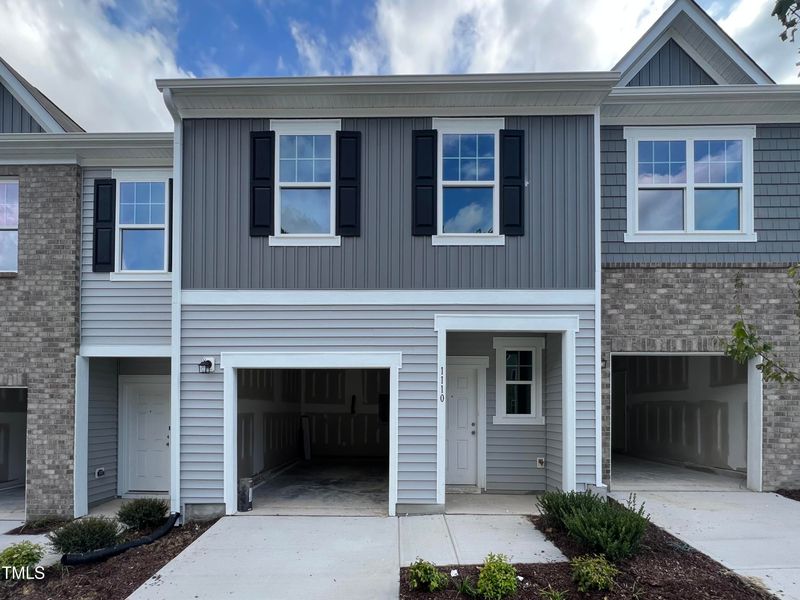 1110 Dakine Dr, Durham, NC 27704