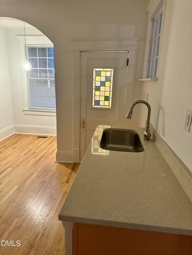1110 Glenwood Ave, Raleigh, NC 27605