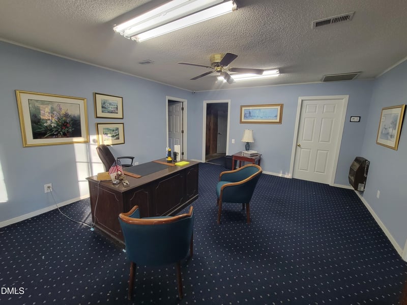 1110 Hawkins Ave, Sanford, NC 27330