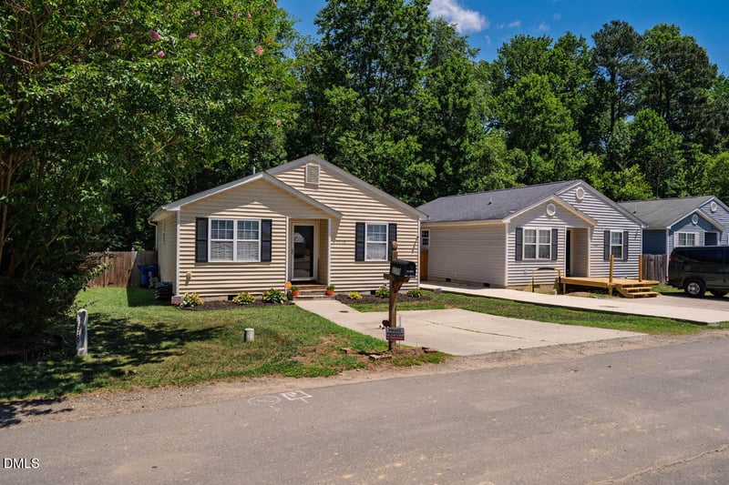 1110 Kendall Dr, Durham, NC 27703