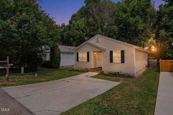 1110 Kendall Dr, Durham, NC 27703