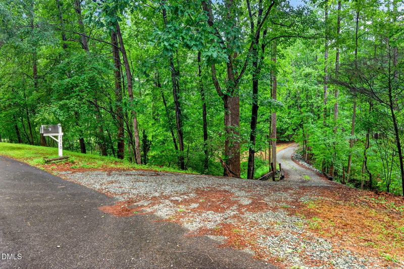 1110 Sandlewood Dr, Durham, NC 27712