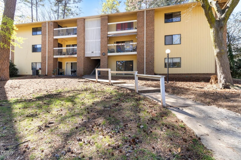 1110 Schaub Dr #B, Raleigh, NC 27606