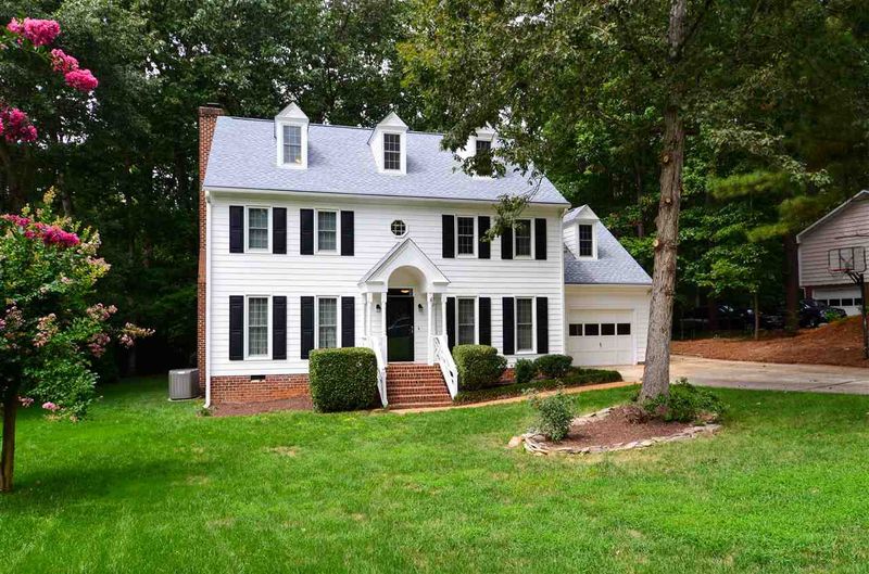 1110 Tanglewood Dr, Cary, NC 27511
