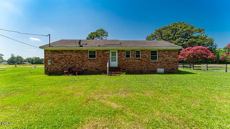 1110 Webb St, Selma, NC 27576