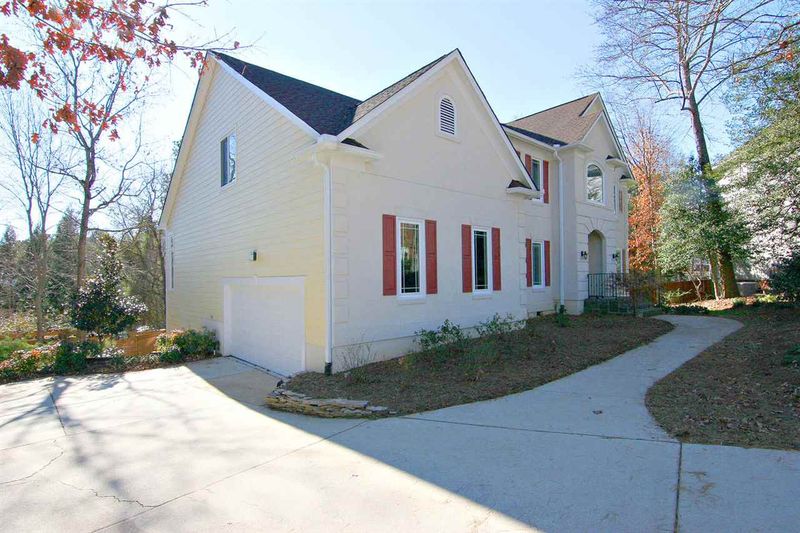 11100 Beechcrest Ln, Raleigh, NC 27614