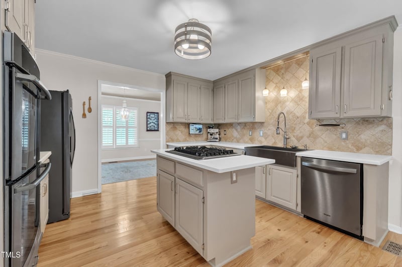 11100 Honeycutt Rd, Raleigh, NC 27614