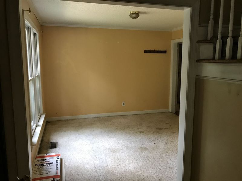 11108 Lakeshore Dr, Raleigh, NC 27613