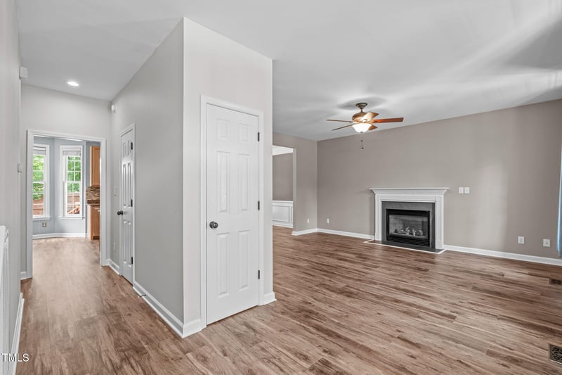1111 Barrow Nook Ct, Apex, NC 27502