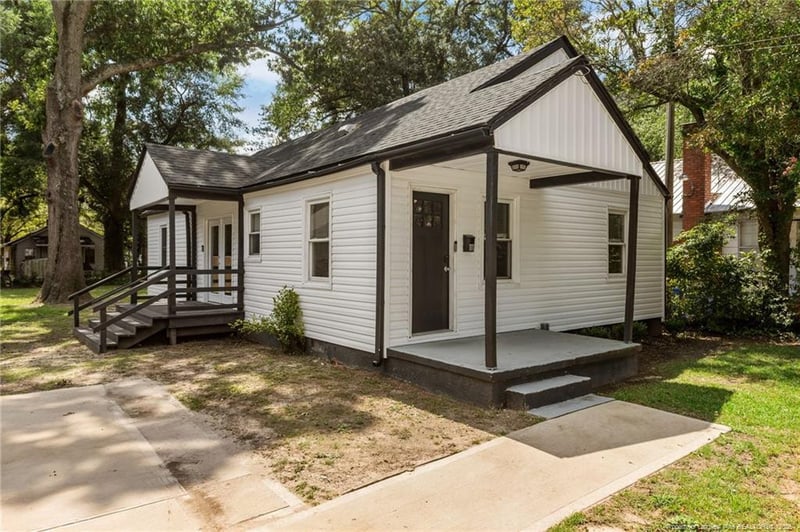 1111 Branson St, Fayetteville, NC 28305