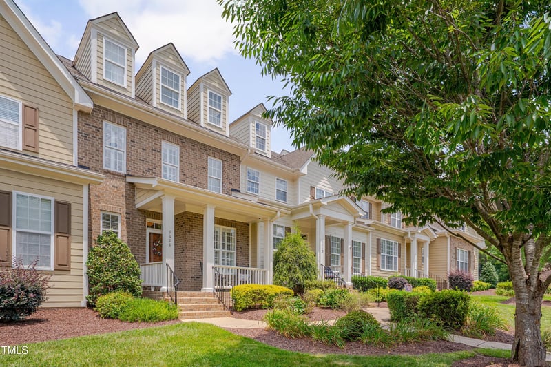 1111 Front Gate Ln, Wake Forest, NC 27587