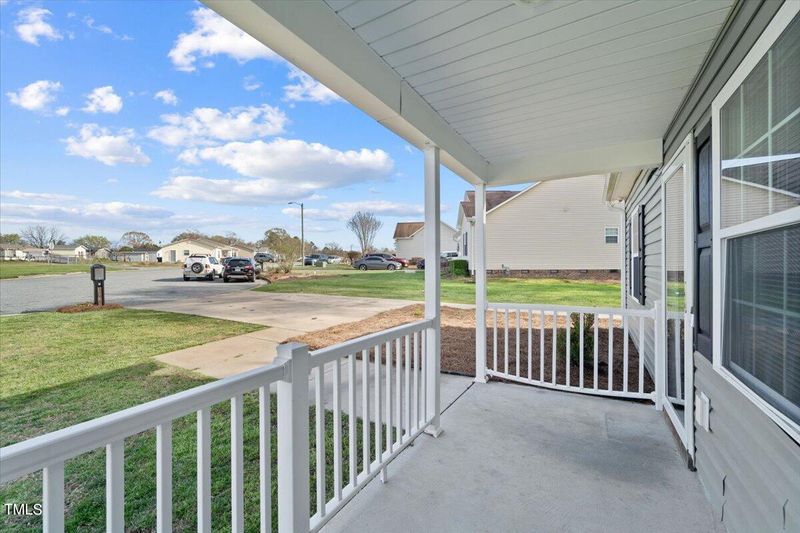 1111 Hampton Ct, Burlington, NC 27217