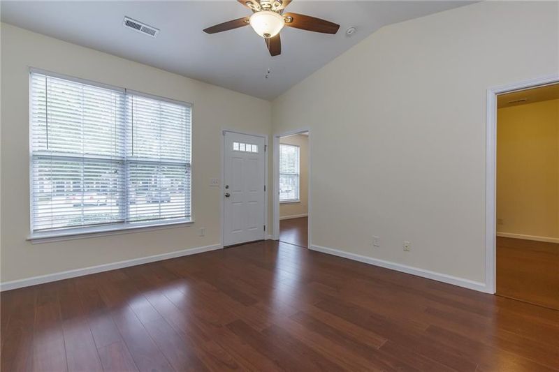 1111 Kelso Ln, Burlington, NC 27215