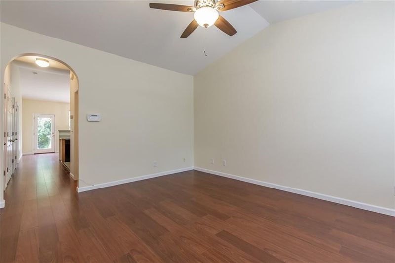 1111 Kelso Ln, Burlington, NC 27215