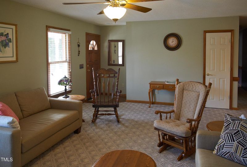 1111 Maple Ridge Dr, Burlington, NC 27217