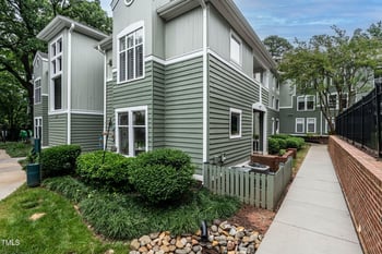 1111 Parkridge Ln, Raleigh, NC 27605