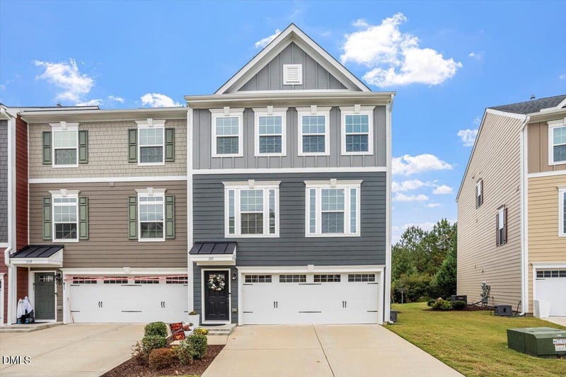 1111 Platform Dr, Apex, NC 27502