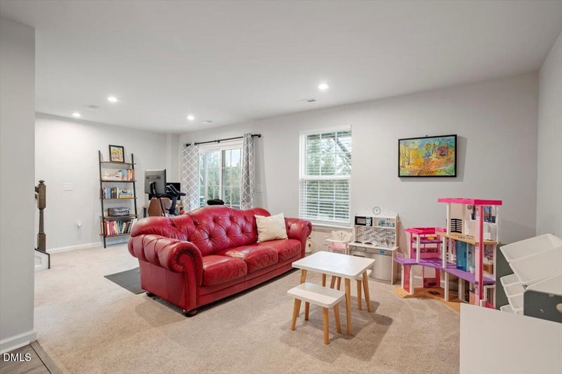 1111 Platform Dr, Apex, NC 27502