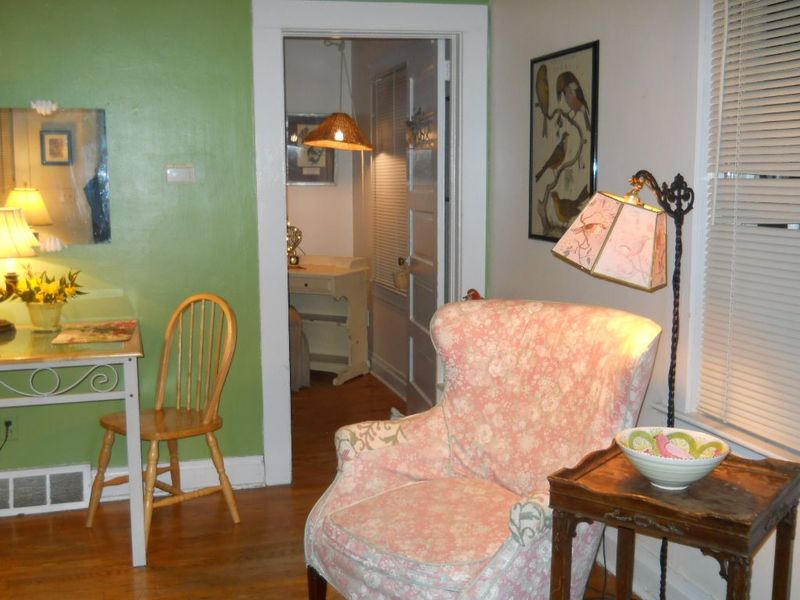 1111 Ridgewood Ln #A & B, Chapel Hill, NC 27514