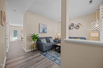 1112 Birkdale Dr, Mebane, NC 27302