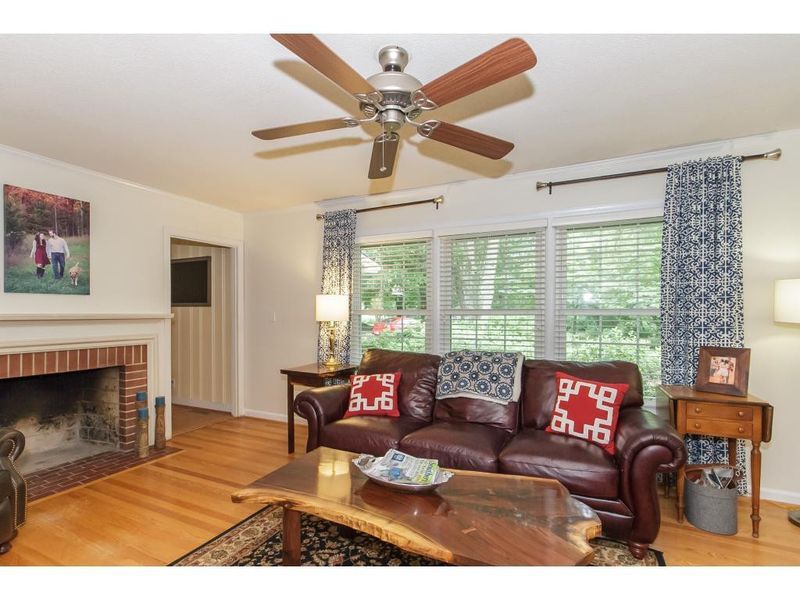 1112 Briarcliff Rd, Burlington, NC 27215