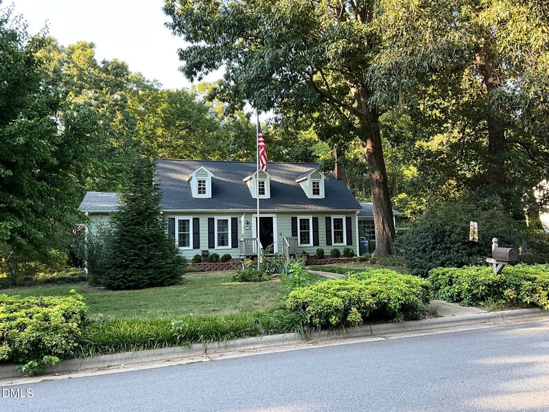 1112 Castalia Dr, Cary, NC 27513