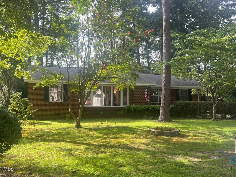 1112 Crescent Dr, Smithfield, NC 27577