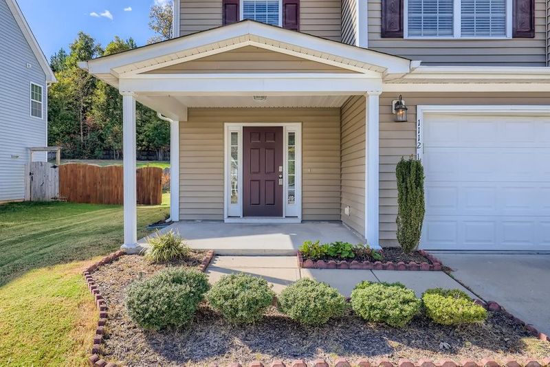 1112 Dexter Ridge Dr, Holly Springs, NC 27540