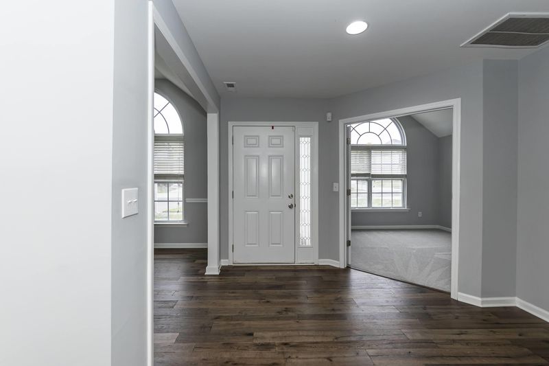 1112 Golden Crest Dr, Durham, NC 27704