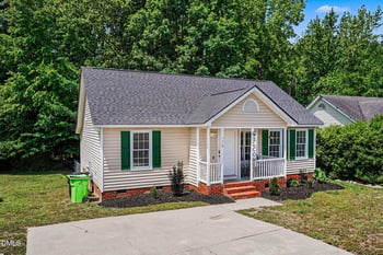1112 Holly Pointe Dr, Wendell, NC 27591