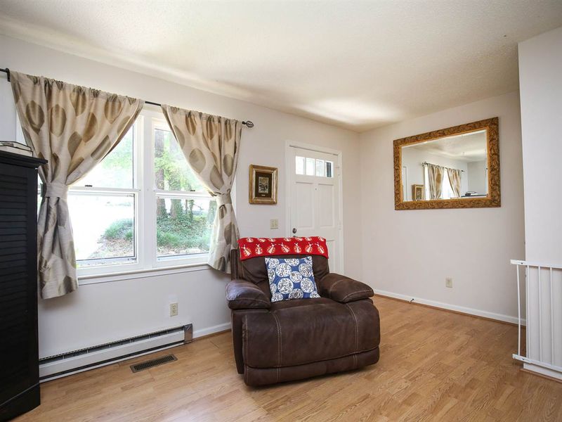 1112 Mockingbird Dr, Raleigh, NC 27615