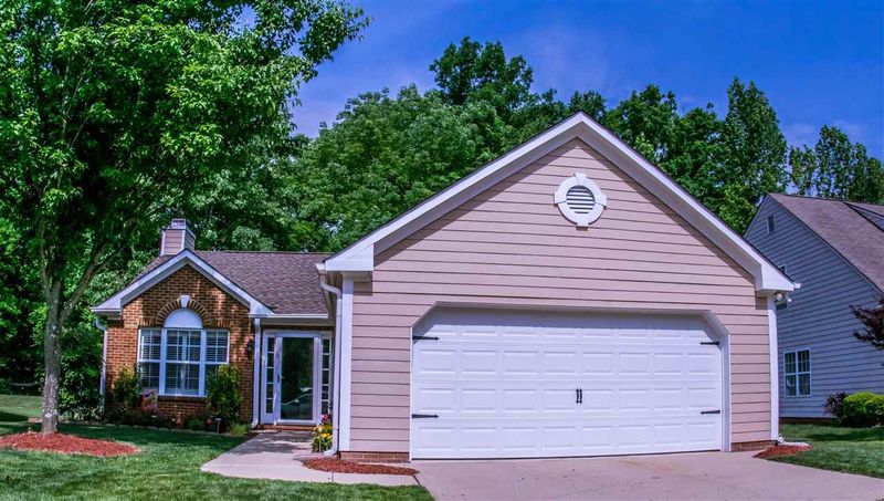 1112 Nichols Farm Dr, Durham, NC 27703
