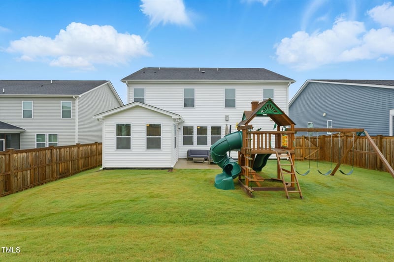 1112 Prewitt Ranch Dr, Holly Springs, NC 27540