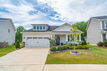 1112 Quindell Dr, Holly Springs, NC 27540