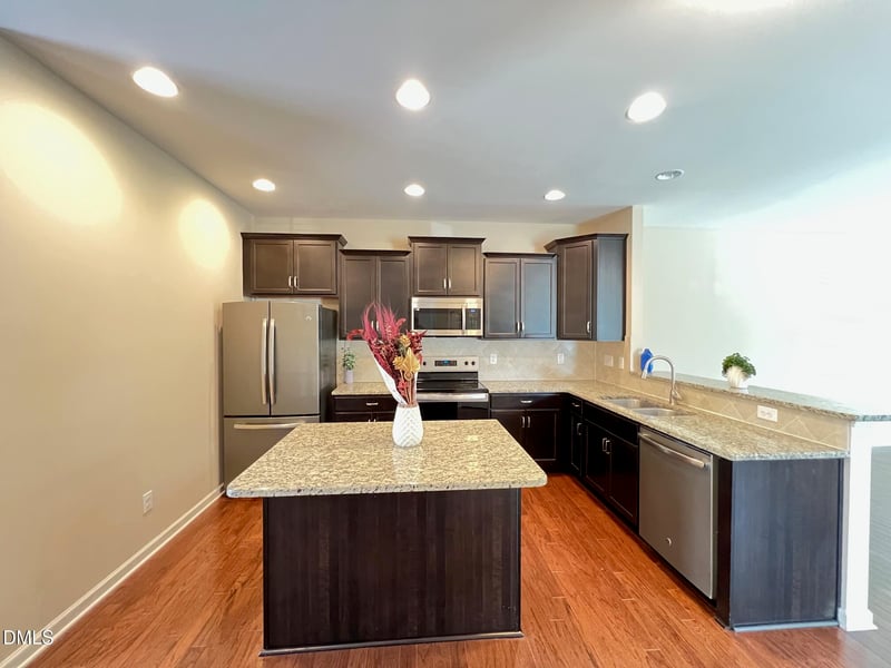 1112 Renewal Pl, Raleigh, NC 27603