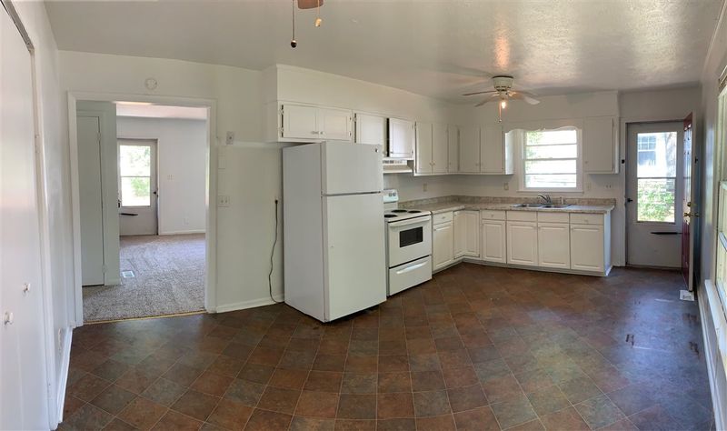 1112 Savannah Dr, Raleigh, NC 27610