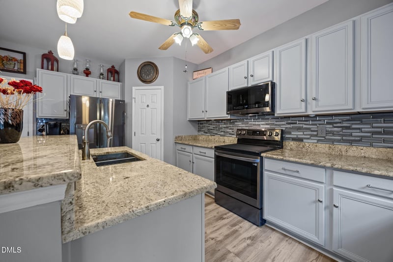 1112 Sunday Silence Dr, Knightdale, NC 27545