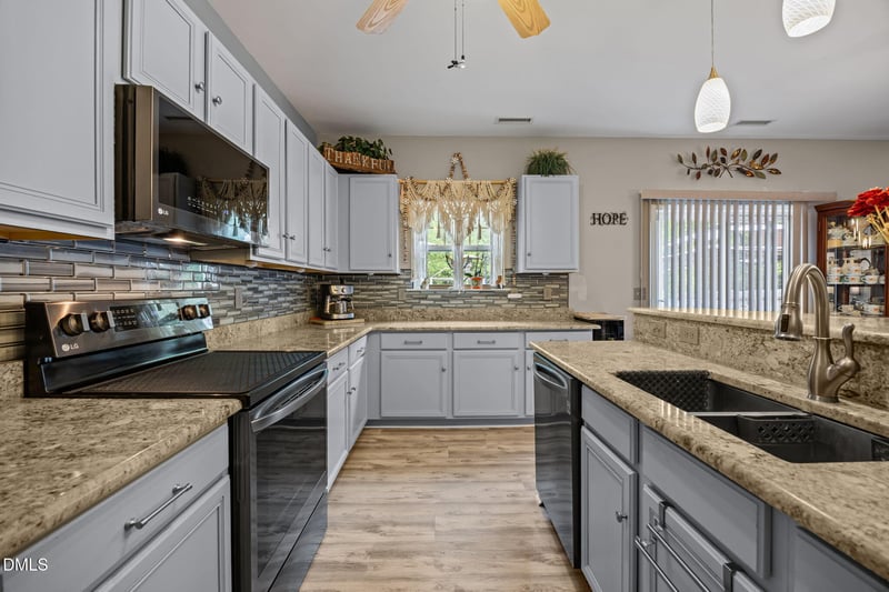 1112 Sunday Silence Dr, Knightdale, NC 27545