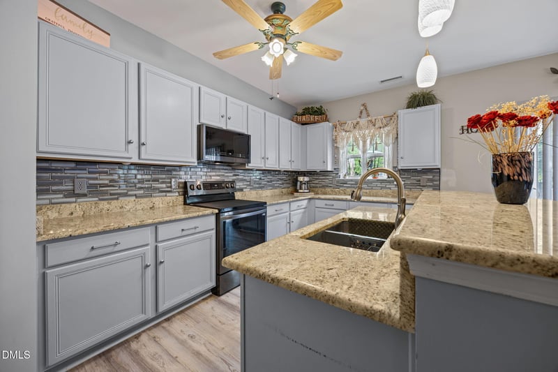 1112 Sunday Silence Dr, Knightdale, NC 27545