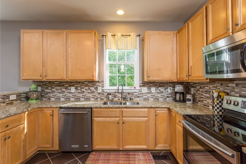 1112 Warmoven St, Wake Forest, NC 27587