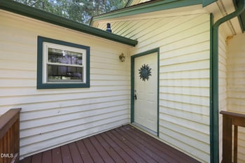11129 Lakeshore Dr, Raleigh, NC 27613