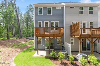 1113 Blackthorn Ln, Durham, NC 27703