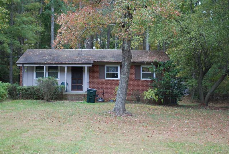 1113 S Horseshoe Rd, Durham, NC 27703