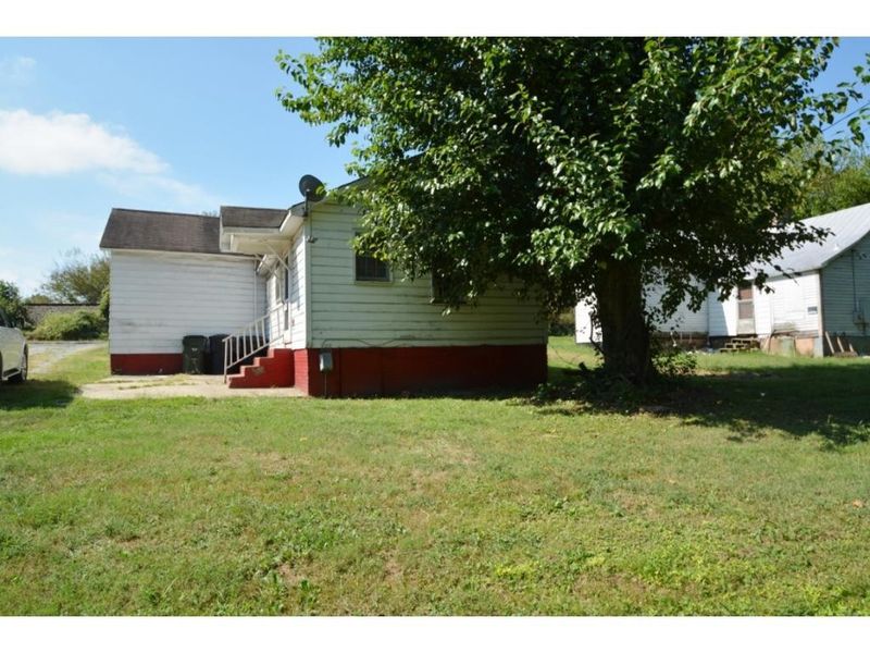 1113 N Park Ave, Burlington, NC 27217
