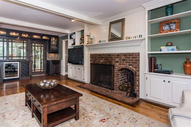 1113 Queensferry Dr, Cary, NC 27511